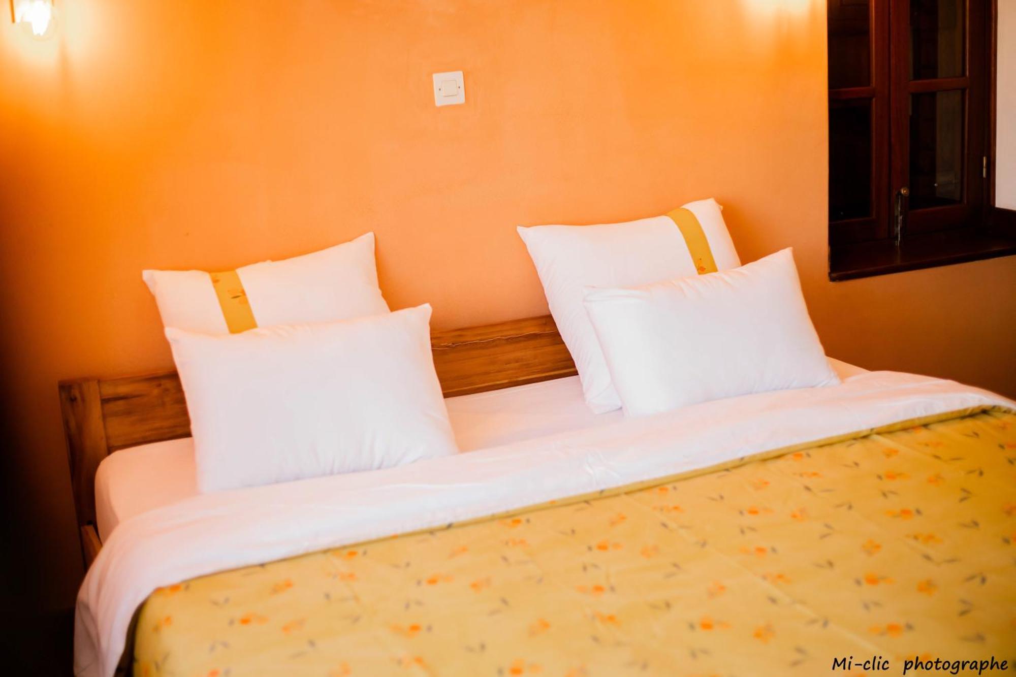 Manga Blue'S Guest House Fianarantsoa Exteriör bild